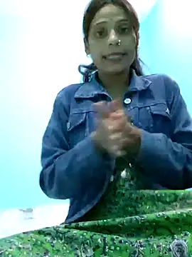 Snapshot of Nitya_hot chatting on 12.18.25 Nitya hot online show from 12.18.25