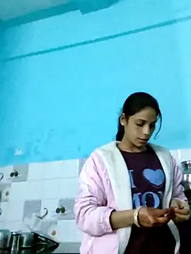 Snapshot of Nitya_hot chatting on 12.23.25 Nitya hot online show from 12.23.25