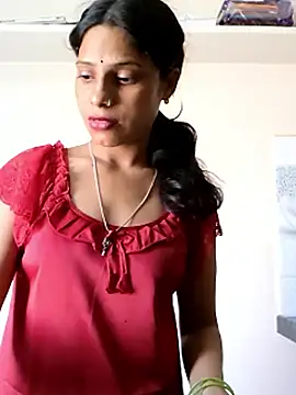 Snapshot of Nitya_hot chatting on 05.18.26 Nitya hot online show from 05.18.26
