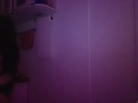 miapink33 online show from 11.13.25