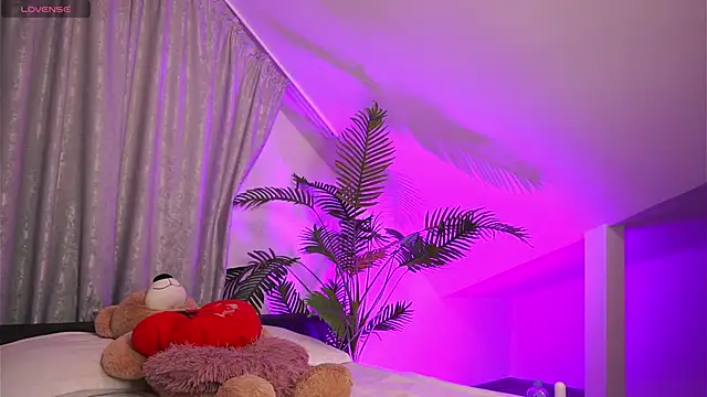TenderSin online show from 04.25.26