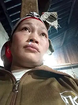 siusiu-00 online show from 11.05.25