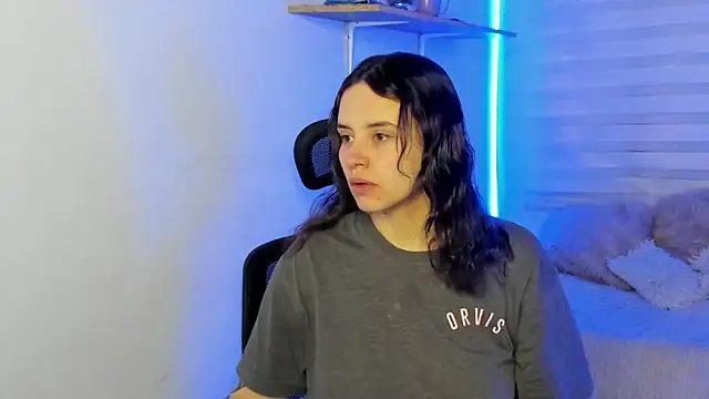 Emily Lindey online show from 11.03.25