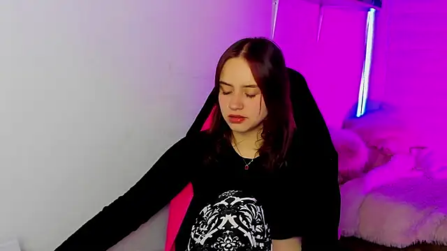 Emily Lindey online show from 12.20.25