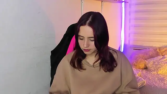 Emily Lindey online show from 01.11.26