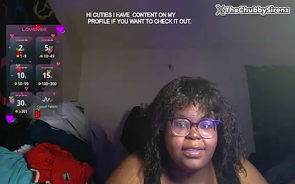 Snapshot of TheChubbySiren chatting on 11.16.25 TheChubbySiren online show from 11.16.25