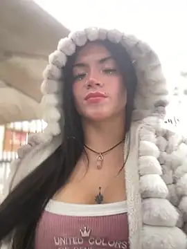 PamelaJonsom  online show from 04.23.26