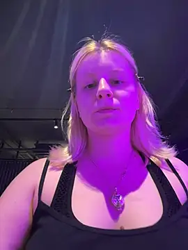 BonnyeBoom online show from 03.18.26