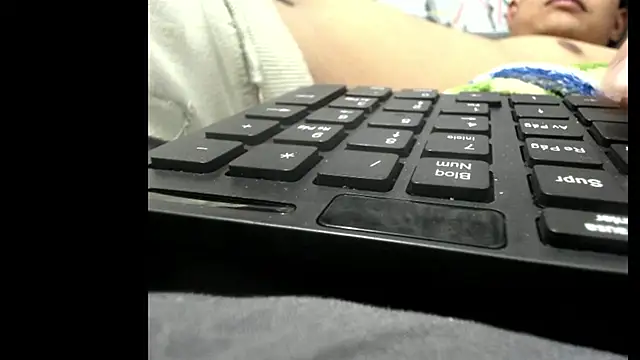 Snapshot of rexforctz chatting on 12.18.25 rexforctz online show from 12.18.25