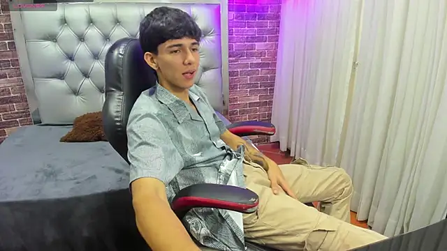 AmethystShadow17 online show from 10.20.25