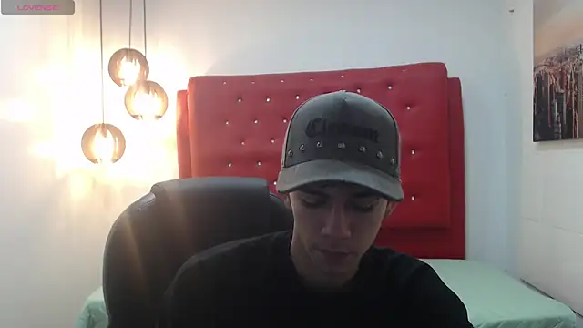 AmethystShadow17 online show from 12.14.25