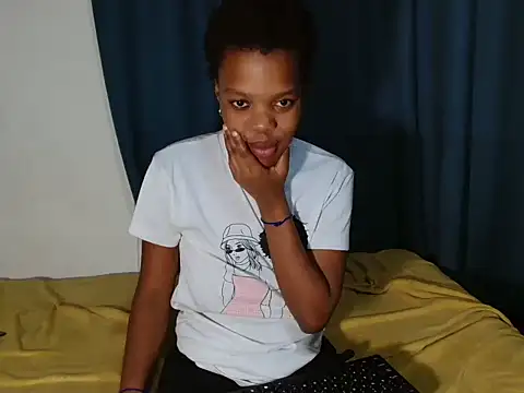 SexyLatoya05 online show from 10.26.25