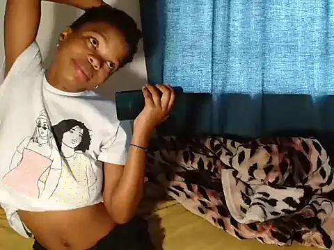 SexyLatoya05 online show from 10.27.25