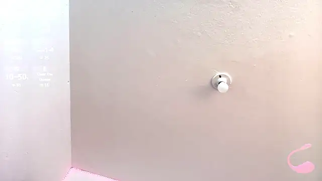 Snapshot of Elisce_cloudd chatting on 02.18.26 Elisce cloudd online show from 02.18.26