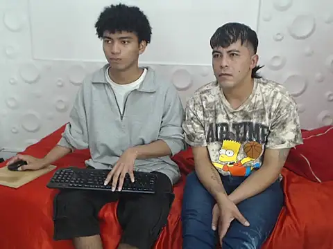 Snapshot of sexyiron2025 chatting on 10.15.25 sexyiron2025 online show from 10.15.25