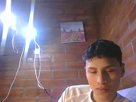 Snapshot of nickk_boy chatting on 10.24.25 nickk boy online show from 10.24.25