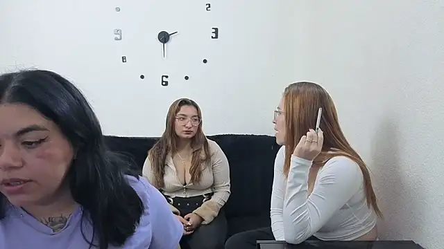 lesb milf online show from 05.10.26