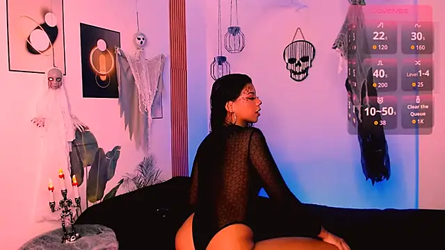 ivonyrose  online show from 10.20.25