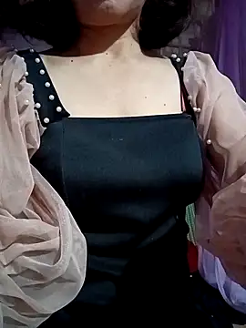 Snapshot of RizoCii chatting on 10.25.25 RizoCii online show from 10.25.25