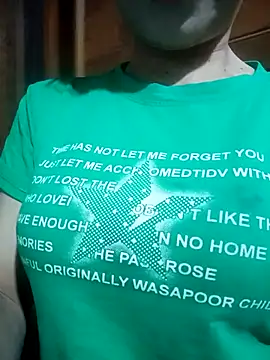 Snapshot of RizoCii chatting on 10.29.25 RizoCii online show from 10.29.25