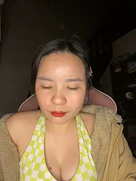 Snapshot of Listen-ly chatting on 11.18.25 Listen-ly online show from 11.18.25