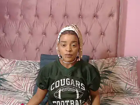 fifiqueen25 online show from 10.24.25