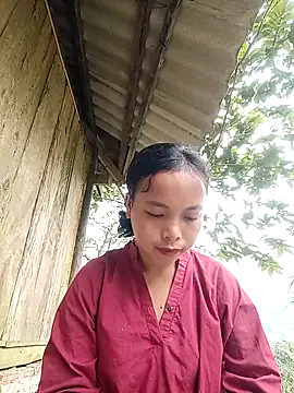 Snapshot of Nguyet2k4 chatting on 11.22.25 Nguyet2k4 online show from 11.22.25