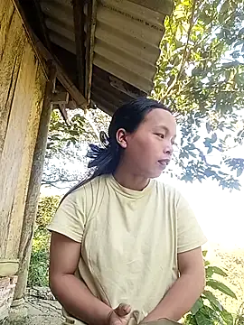 Snapshot of Nguyet2k4 chatting on 11.26.25 Nguyet2k4 online show from 11.26.25