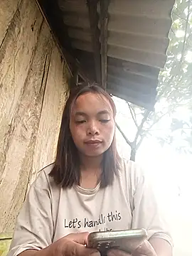 Snapshot of Nguyet2k4 chatting on 12.04.25 Nguyet2k4 online show from 12.04.25