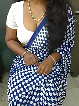 Snapshot of Nikitha_telugu chatting on 01.10.26 Nikitha telugu online show from 01.10.26