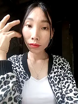 Snapshot of -Kem-01 chatting on 10.22.25 -Kem-01 online show from 10.22.25