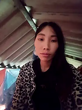 Snapshot of -Kem-01 chatting on 10.24.25 -Kem-01 online show from 10.24.25