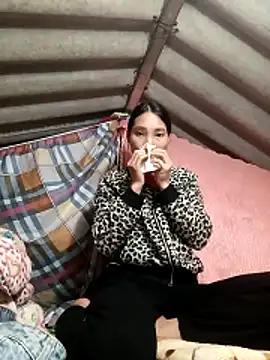 Snapshot of -Kem-01 chatting on 11.04.25 -Kem-01 online show from 11.04.25