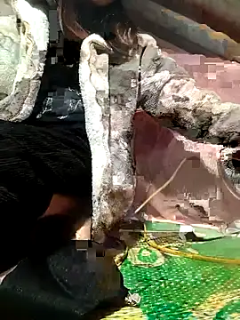 Snapshot of -Kem-01 chatting on 11.21.25 -Kem-01 online show from 11.21.25