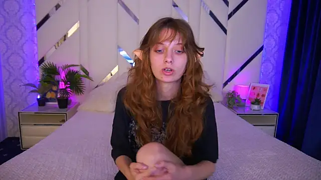 CuteeFoxy online show from 10.30.25