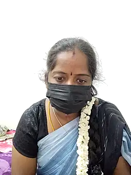 Snapshot of Tamil_Ponnu_Riya chatting on 10.14.25 Tamil Ponnu Riya online show from 10.14.25