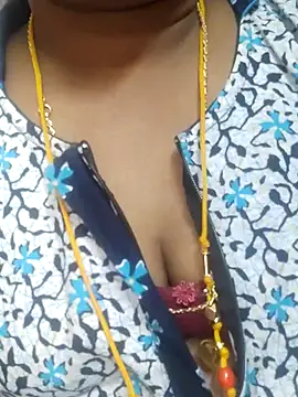 Snapshot of Tamil_Ponnu_Riya chatting on 02.10.26 Tamil Ponnu Riya online show from 02.10.26