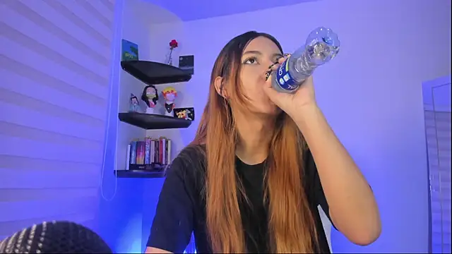 kittyrush  online show from 11.17.25