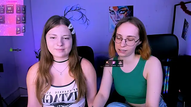 Snapshot of evalora_vei chatting on 11.26.25 evalora vei online show from 11.26.25