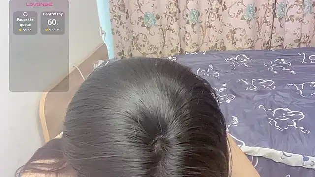 Snapshot of Huan-008 chatting on 10.23.25 Huan-008 online show from 10.23.25