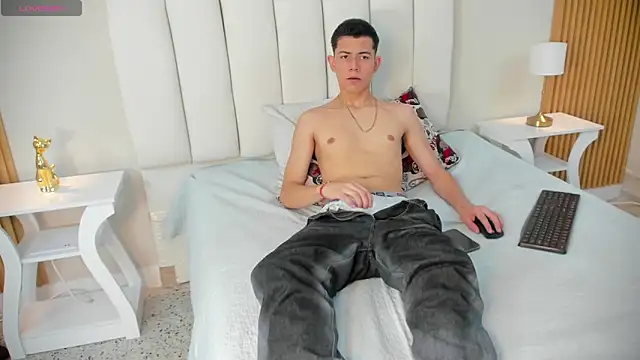 Snapshot of FireGuy_99 chatting on 11.02.25 FireGuy 99 online show from 11.02.25