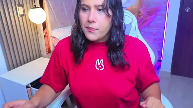 luna jonezz online show from 10.26.25