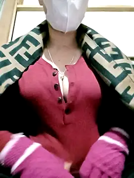 Snapshot of Katy68 chatting on 11.20.25 Katy68 online show from 11.20.25