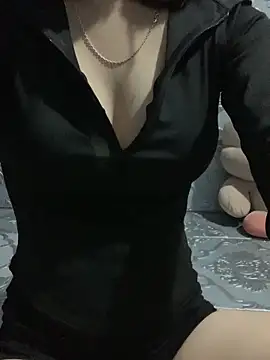 Snapshot of Katy68 chatting on 12.02.25 Katy68 online show from 12.02.25