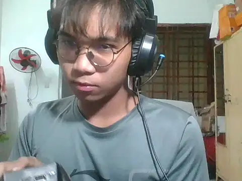 Snapshot of kave2033 chatting on 11.06.25 kave2033 online show from 11.06.25