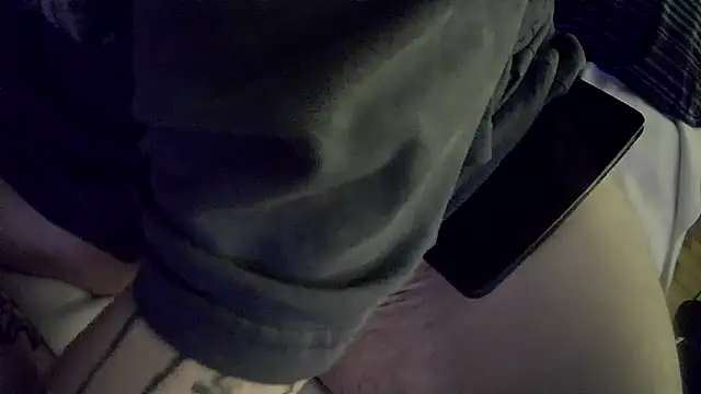 Snapshot of splatteringfun chatting on 03.21.26 splatteringfun online show from 03.21.26