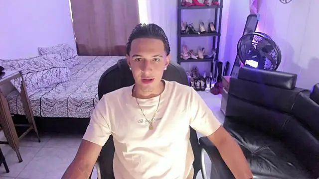 Hayden Boy  online show from 11.08.25