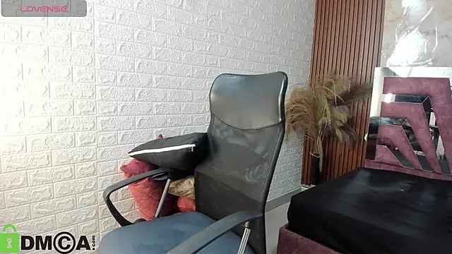 Amara  Hank online show from 10.26.25