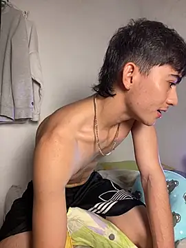 Snapshot of Myke_hotxxx chatting on 10.20.25 Myke hotxxx online show from 10.20.25