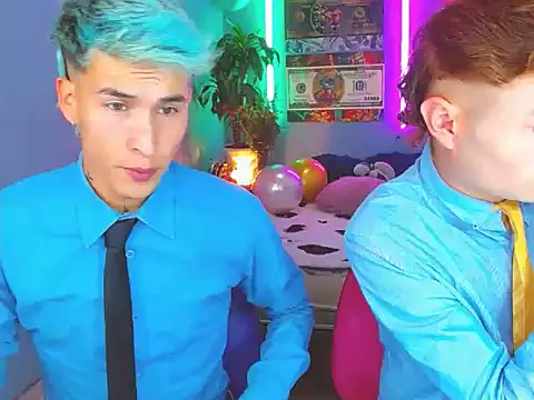 Snapshot of Latin_boysxxxx chatting on 10.19.25 Latin boysxxxx online show from 10.19.25
